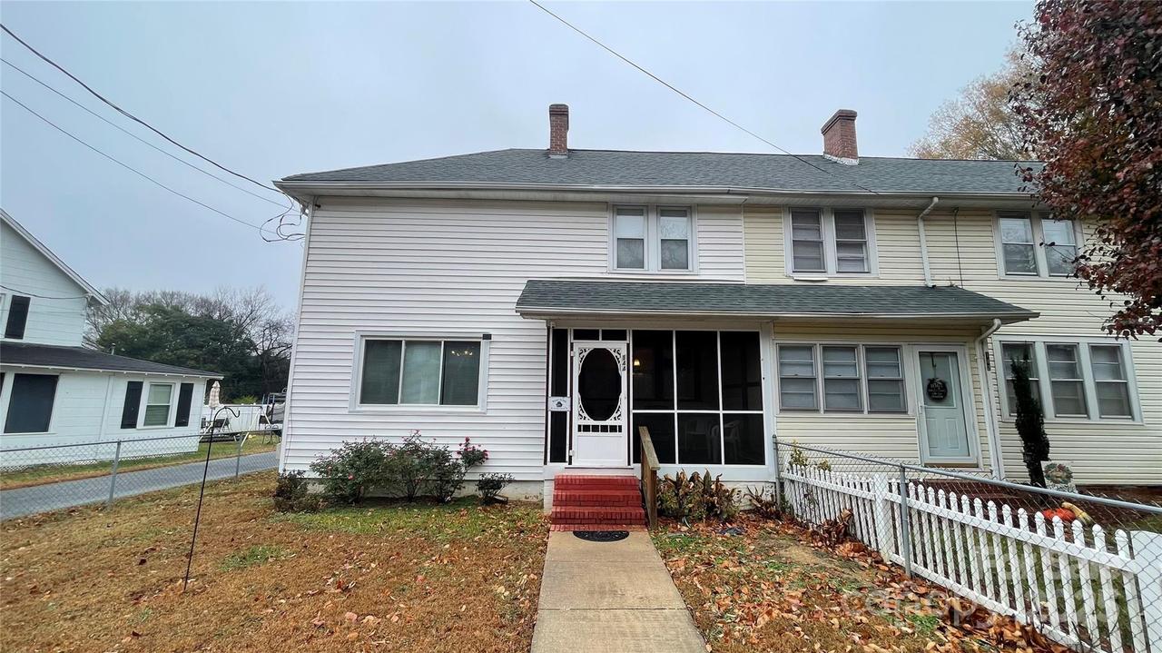 144 Maple St., Badin, NC 28009