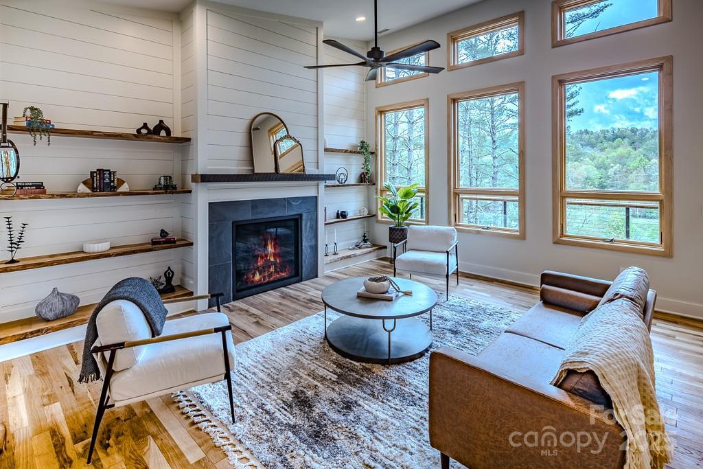 281 New River Farms Dr. #3, Fleetwood, NC 28626