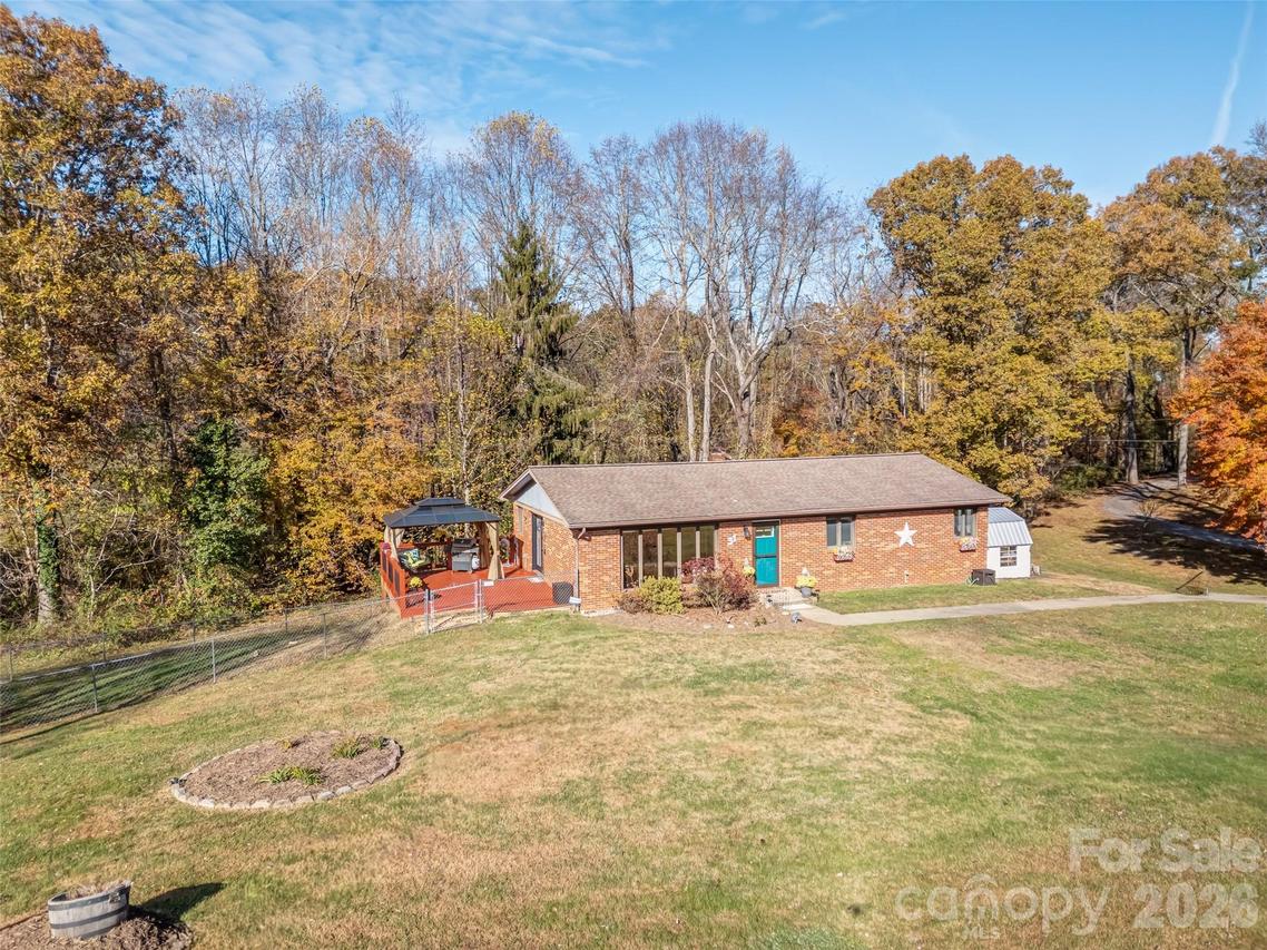 31 Sunset Dr., Asheville, NC 28806