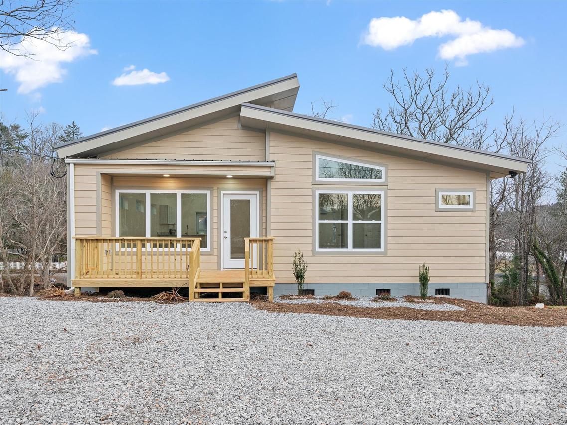 48 Phillips Ln., Spruce Pine, NC 28777