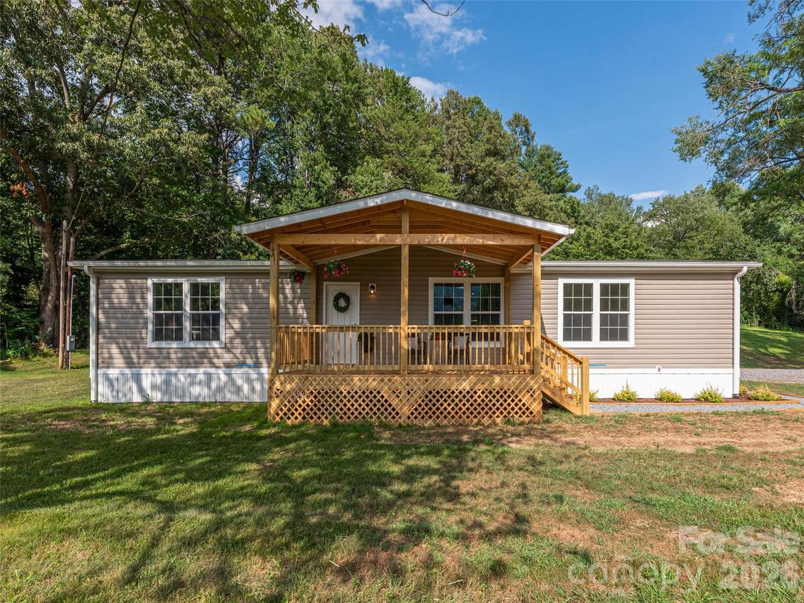 15 Joe Davis Rd., Sylva, NC 28779