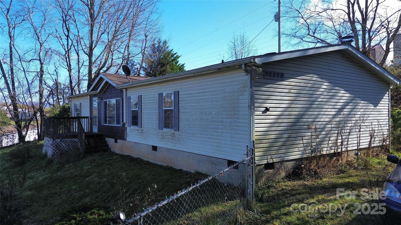 21 Crosswinds Dr., Leicester, NC 28748