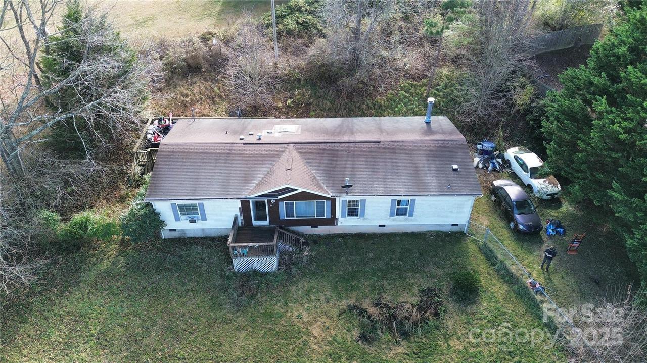 21 Crosswinds Dr., Leicester, NC 28748