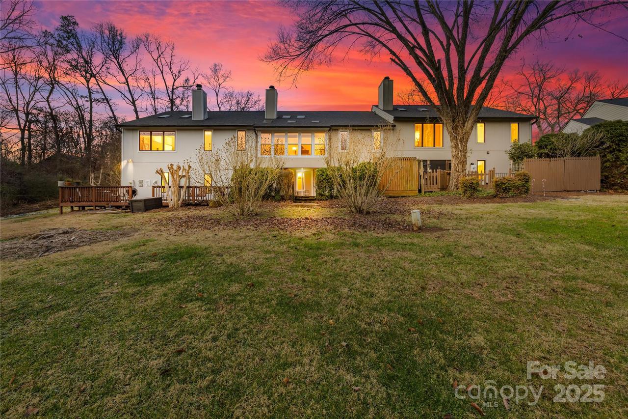 1002 Kenilworth Ct., Concord, NC 28027