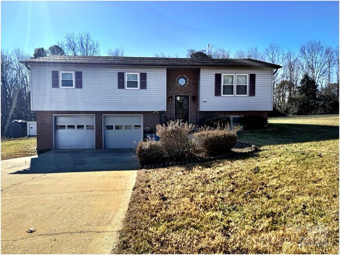 4679 Mayfield Dr., Granite Falls, NC 28630