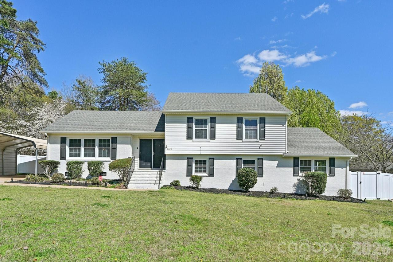 1104 Colony Ct., Gastonia, NC 28056