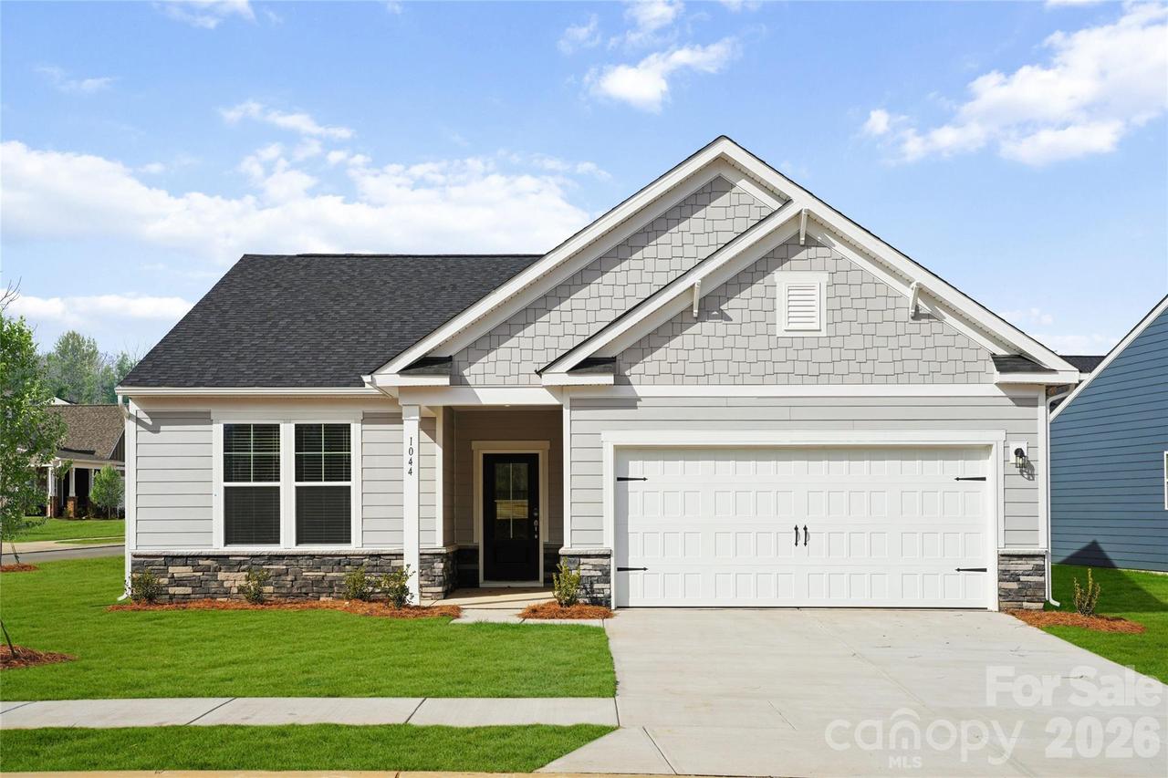1095 Arundle Rd., Sherrills Ford, NC 28673