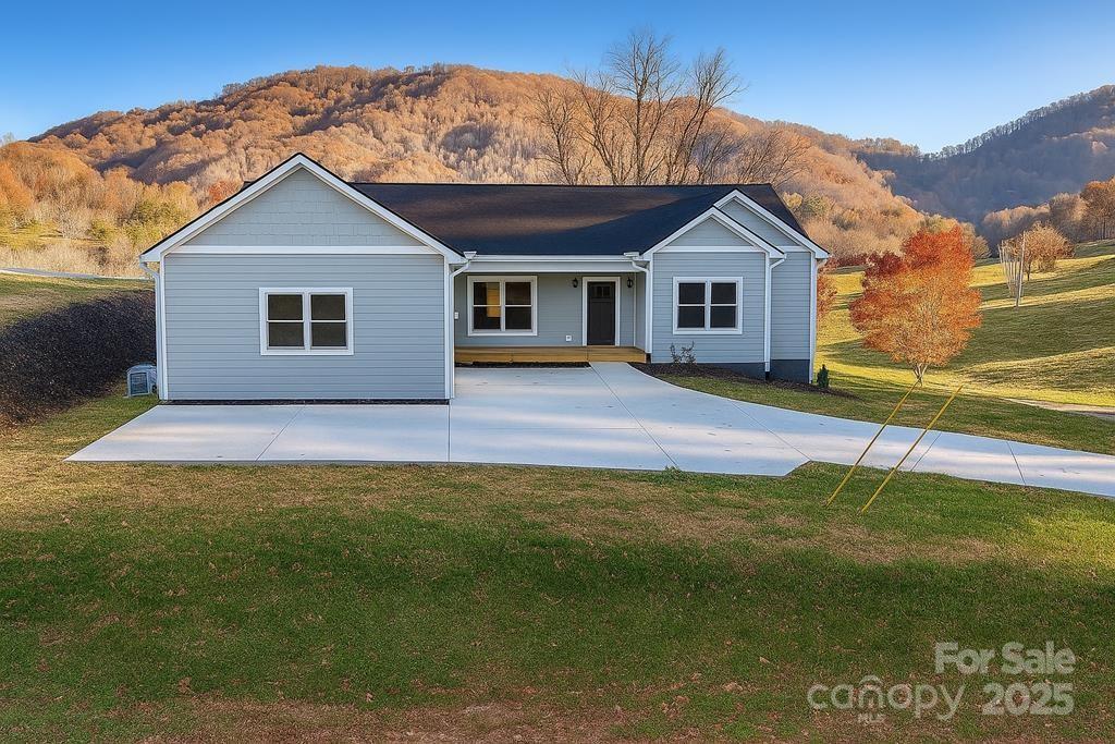 12 Gracie Rose St., Clyde, NC 28785