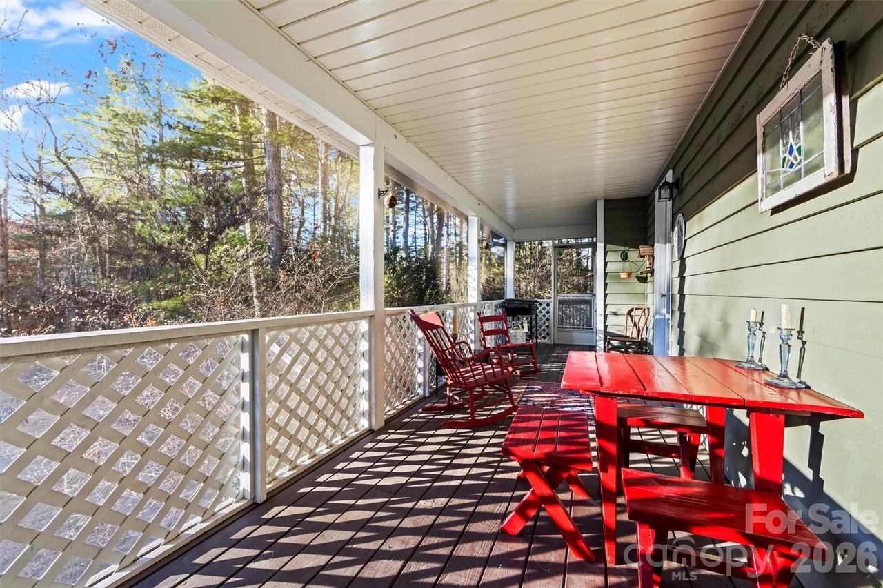 9 Meadow Wood Tr., Fletcher, NC 28732