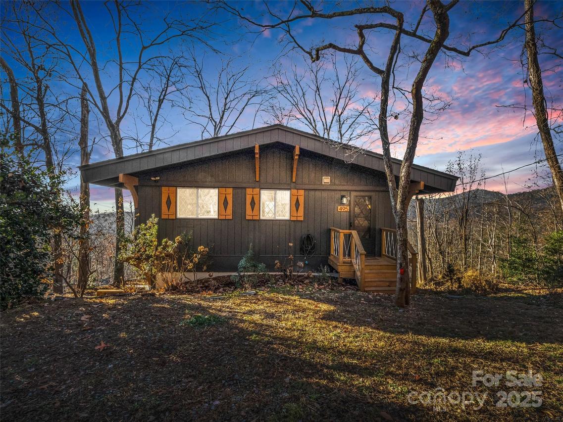 495 Youngs Mountain Dr., Lake Lure, NC 28746