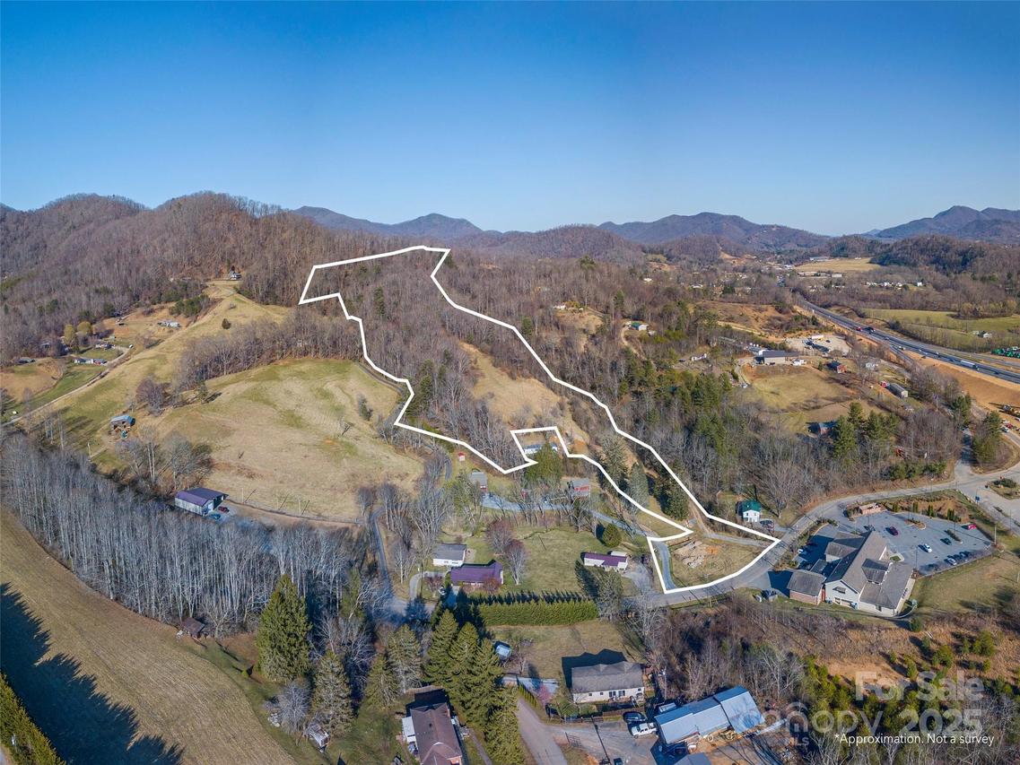 74 Buckeye Cove Rd., Canton, NC 28716