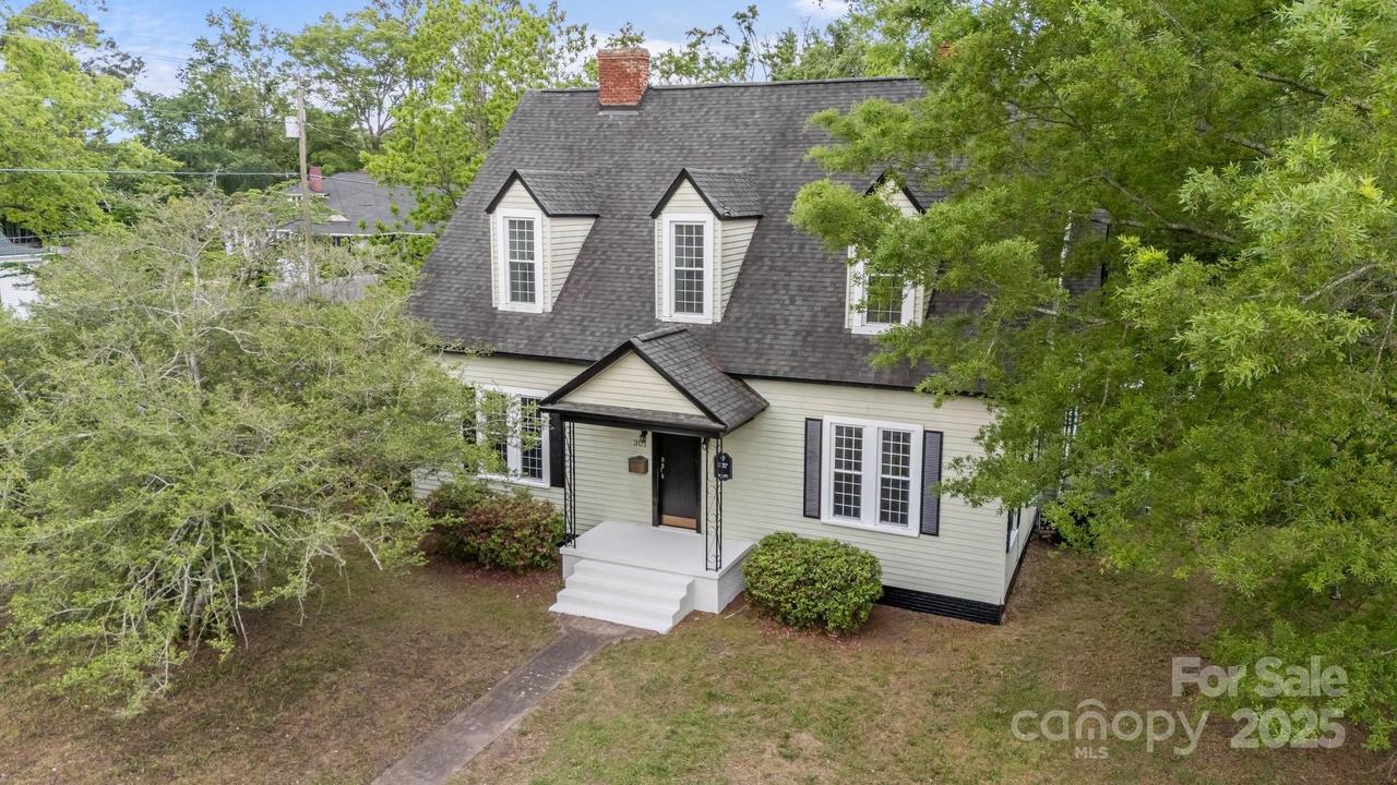 301 W Central St., Maxton, NC 28364