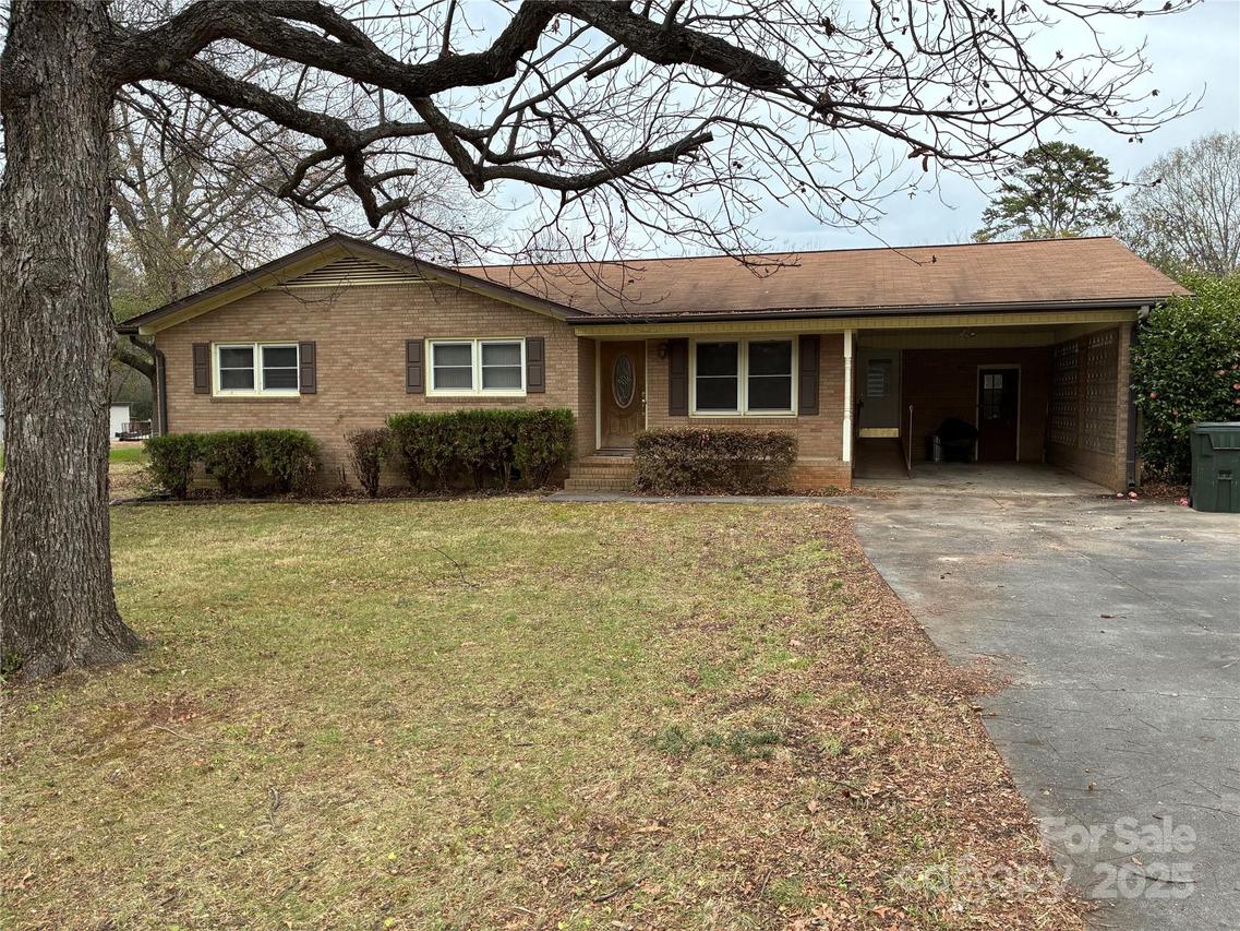 763 Gladden Pl., Concord, NC 28027