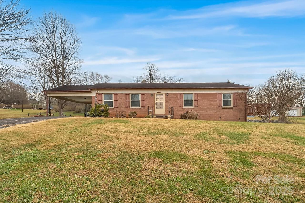 2580 Sweetbriar Cir., Lenoir, NC 28645