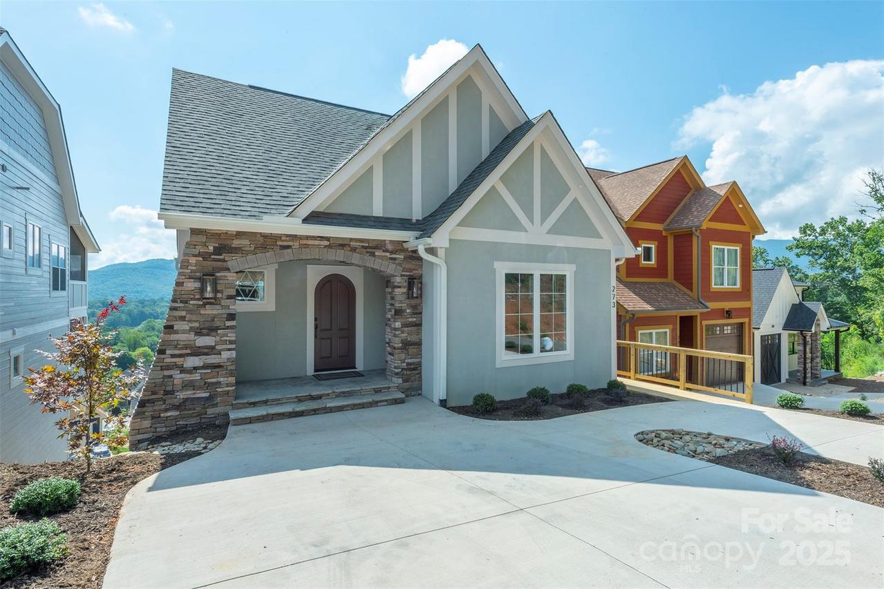 273 Mount Allen Heights, Black Mountain, NC 28711