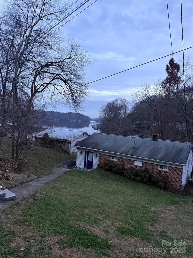 4327 Son Lawing Dr., Claremont, NC 28610