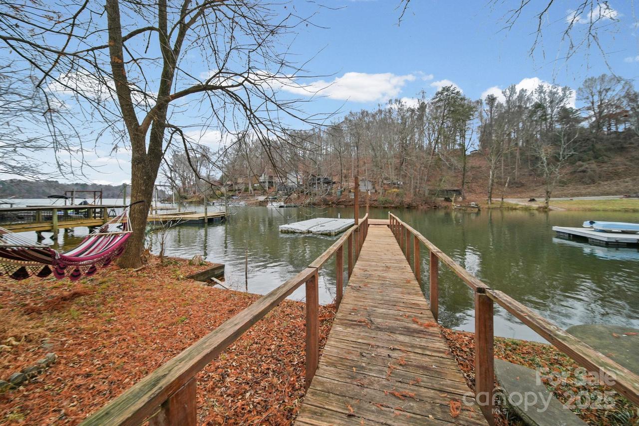 4327 Son Lawing Dr., Claremont, NC 28610
