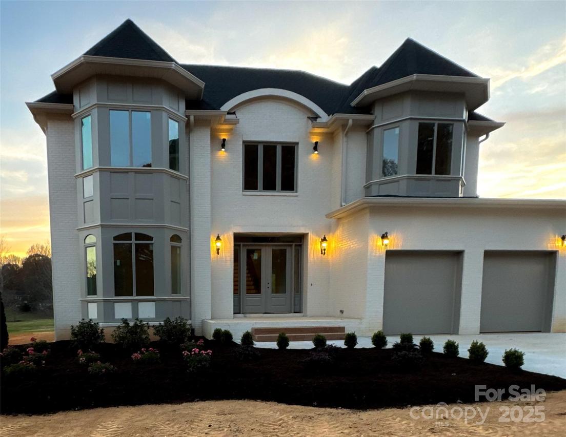 16612 Blackberry Hills Dr., Midland, NC 28107