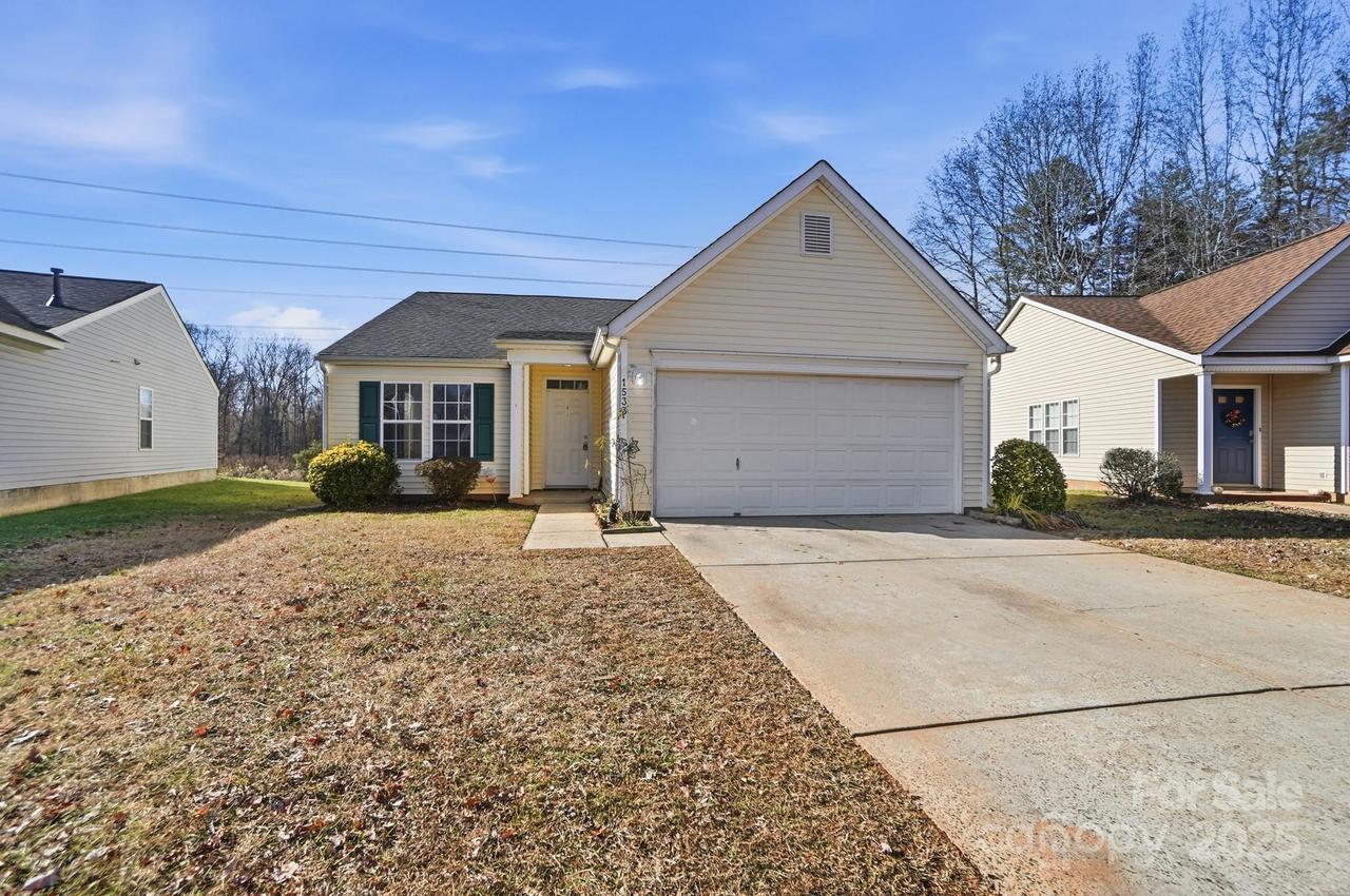 1533 Hollow Maple Dr., Charlotte, NC 28216