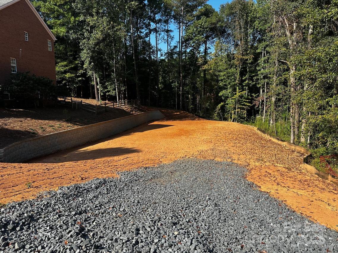 12111 Overlook Mountain Dr., Charlotte, NC 28216