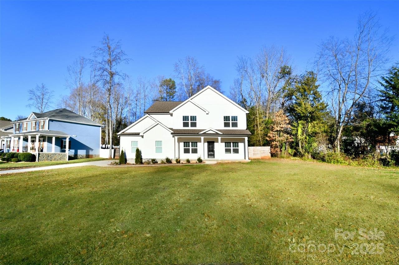 350 Sundown Rd., Mooresville, NC 28117
