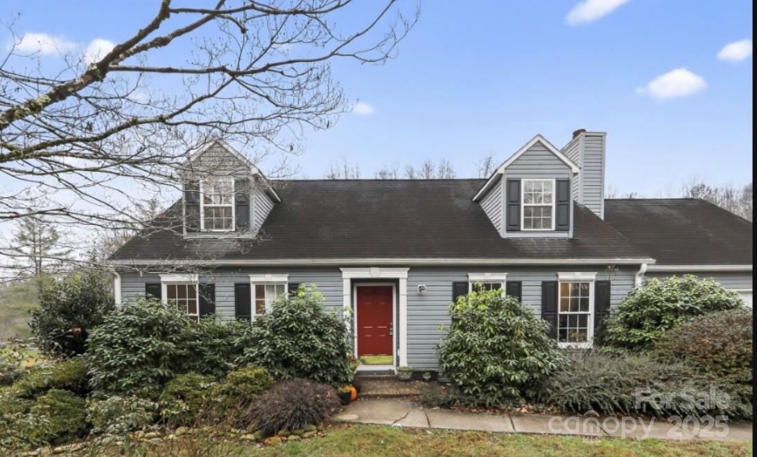 67 Beechwood Dr., Horse Shoe, NC 28742