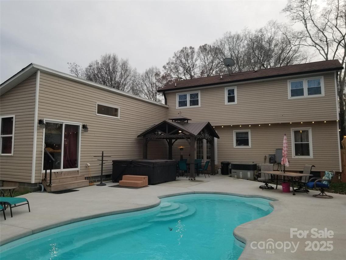 372 Aycock St., Concord, NC 28025