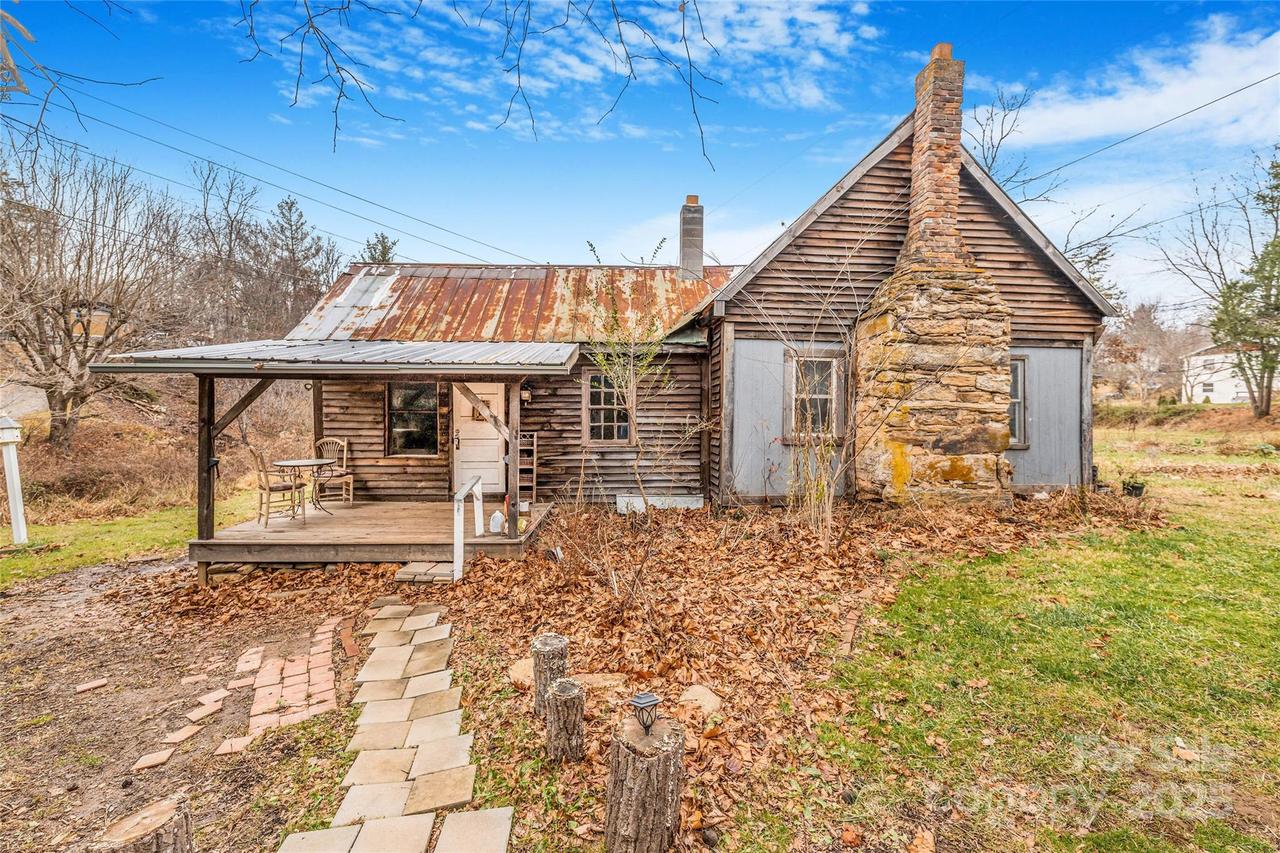 1 Mustang Dr., Leicester, NC 28748