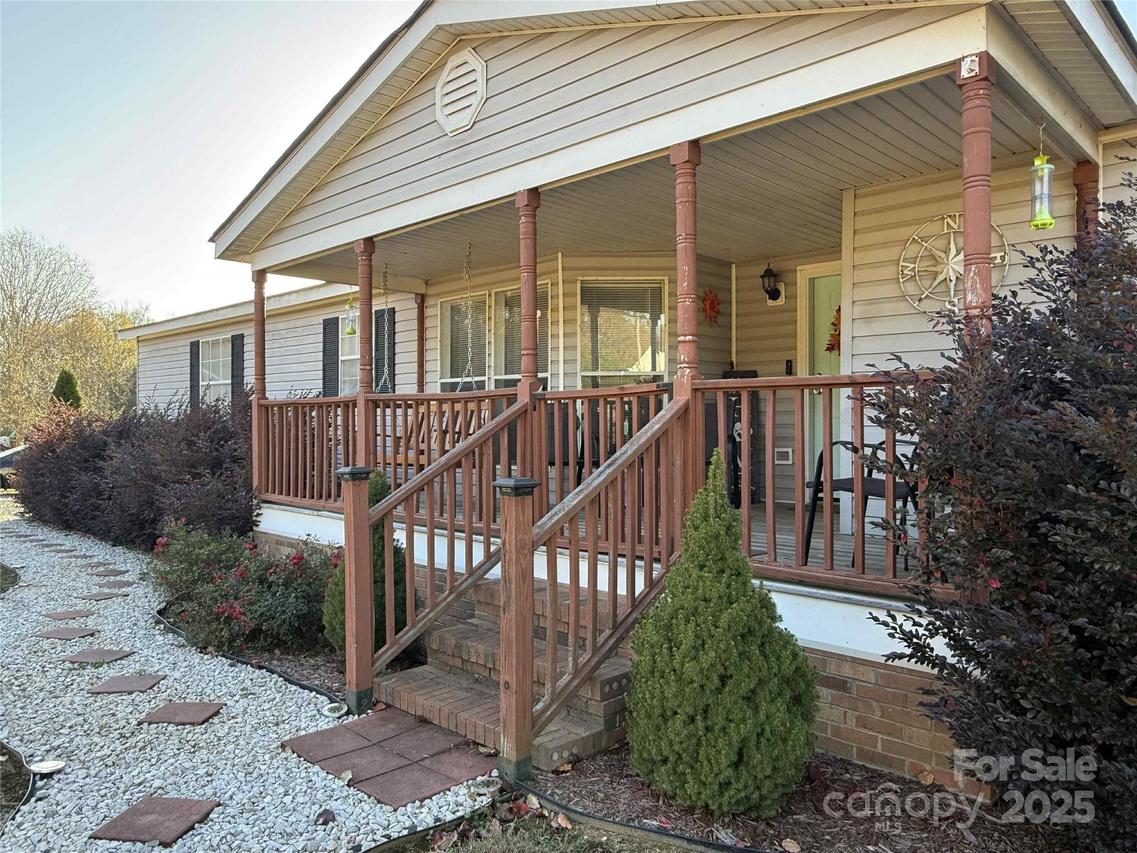 9905 Spring Creek Dr., Midland, NC 28107