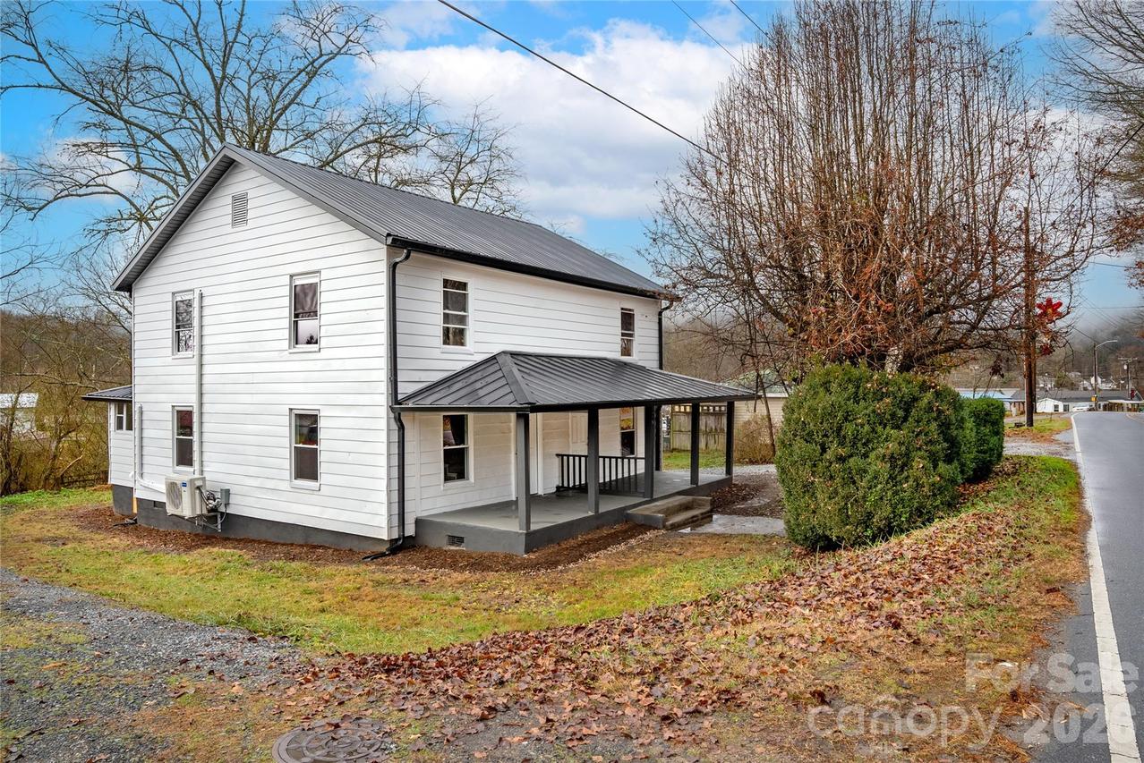 576 Pickens Hwy., Rosman, NC 28722