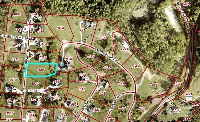 81 Gracie Ln. #33, Weaverville, NC 28787