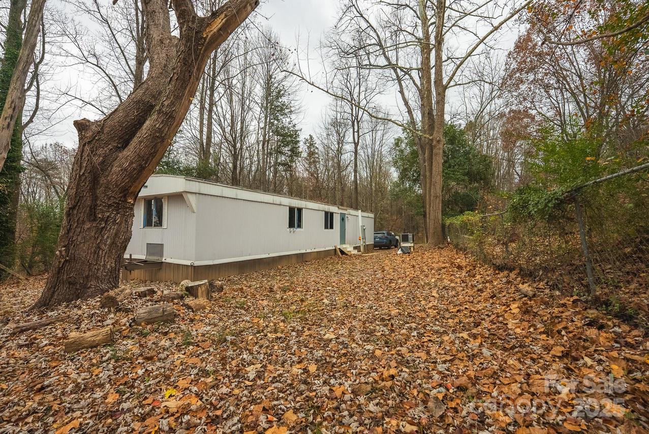 9336 Pinewood Ave., Charlotte, NC 28214