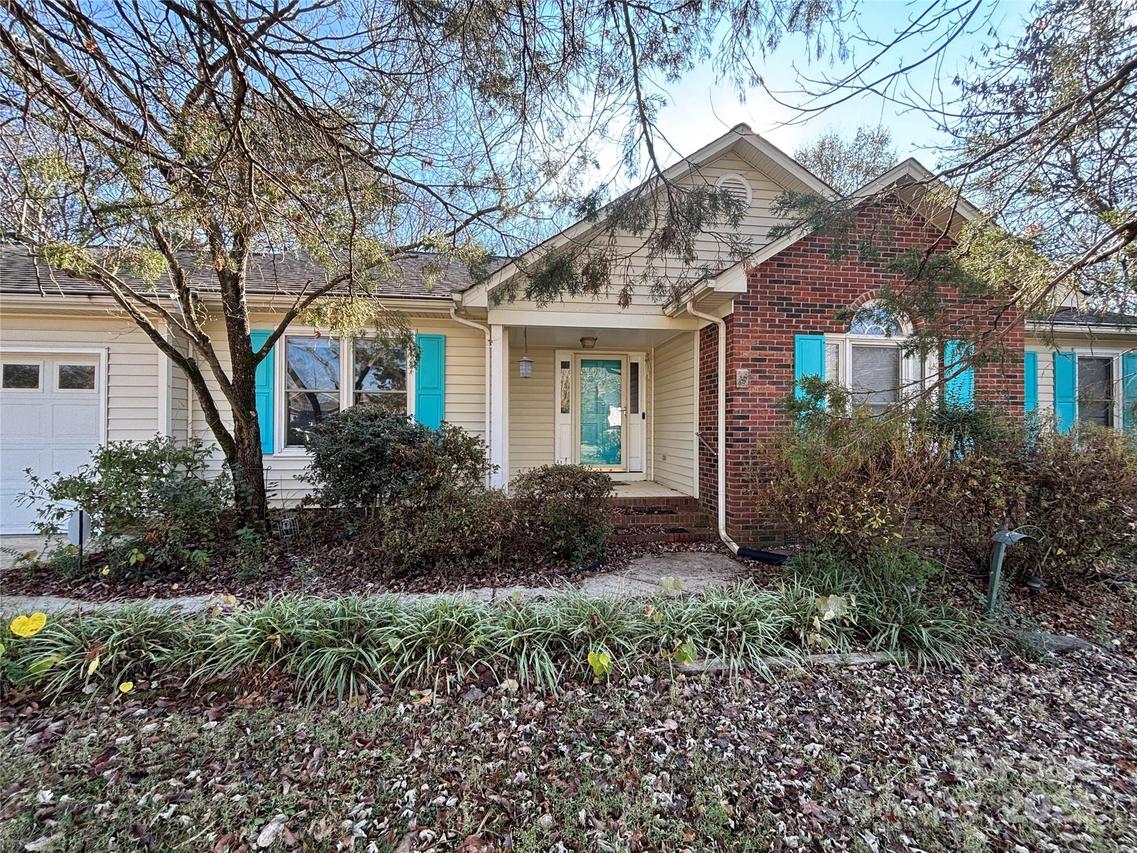 2645 Saddlewood Cir., Concord, NC 28027