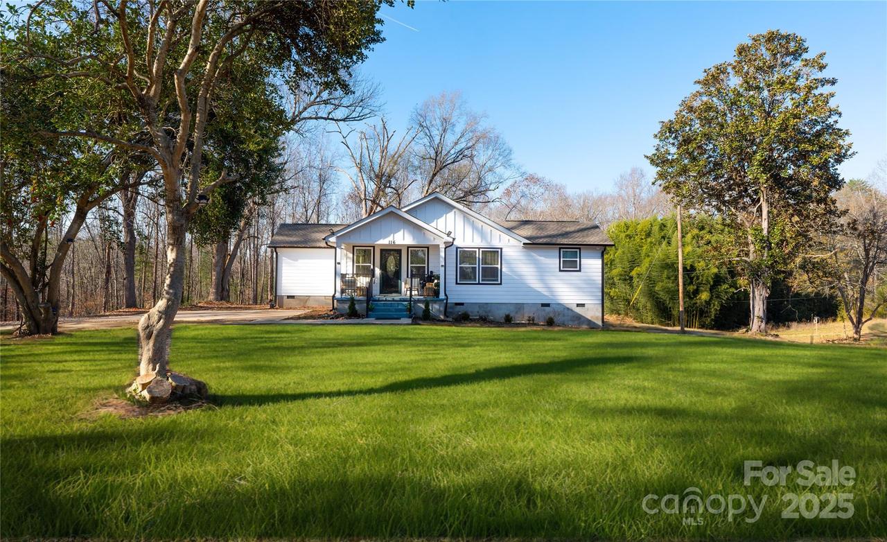116 Hornets Nest Ct., Bessemer City, NC 28016