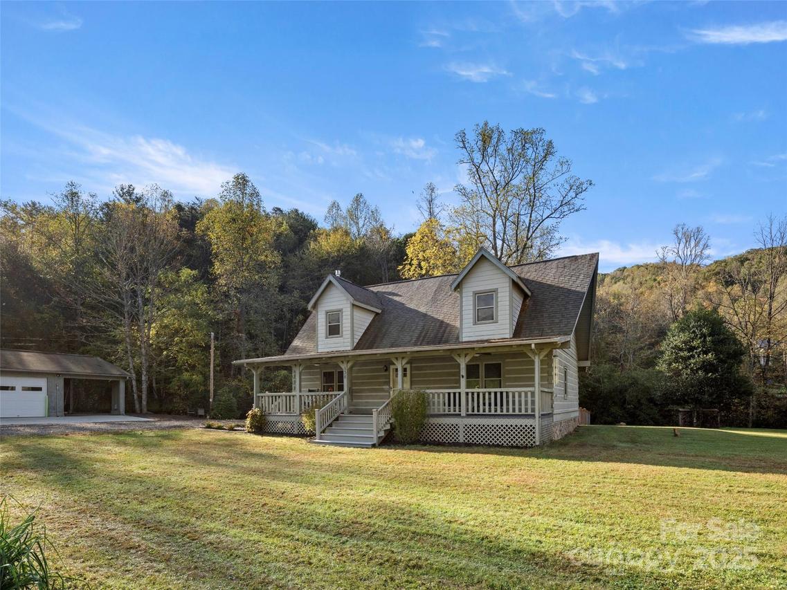 538 E Fork Rd., Sylva, NC 28779