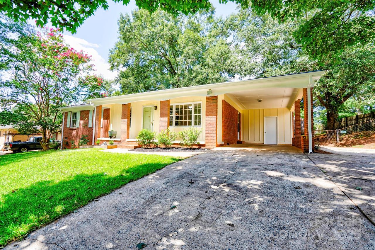 2924 Poplar Cir., Shelby, NC 28152