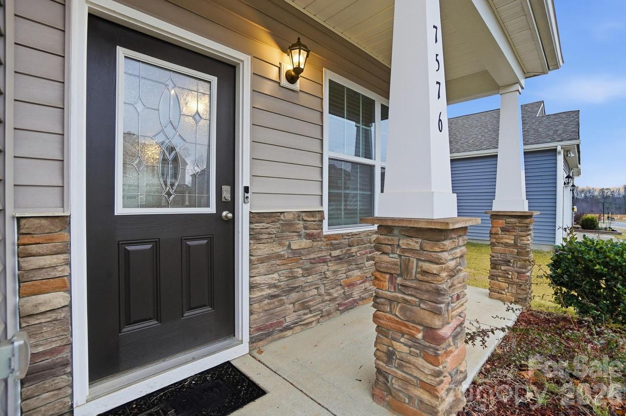 7576 Stonehouse Dr., Gastonia, NC 28056