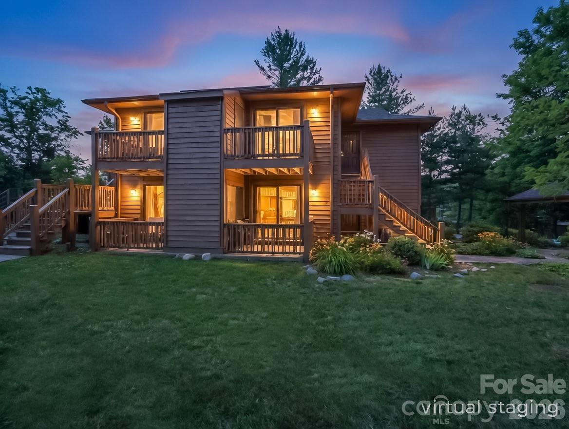 520 Courtwood Ln. #8, Hendersonville, NC 28739