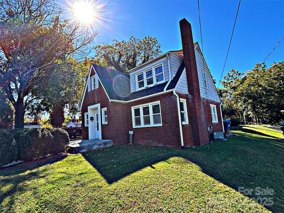 2524 Cherry St., Winston Salem, NC 27105