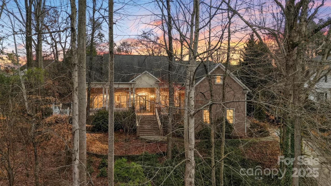 1404 Mt Isle Harbor Dr., Charlotte, NC 28214