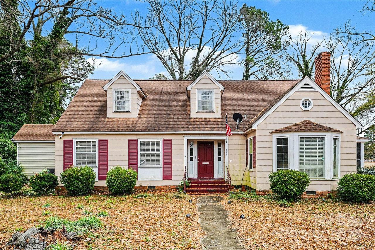 109 S Austin St., Maxton, NC 28364