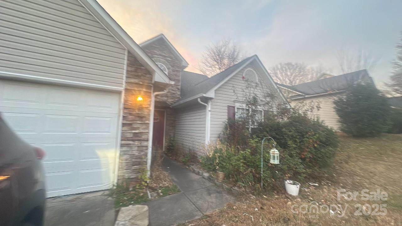 2636 Thistle Brook Dr., Concord, NC 28027