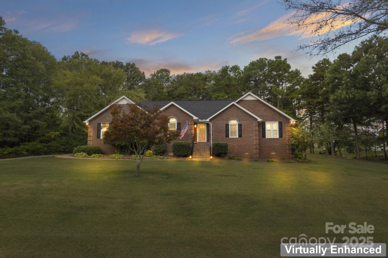 1207 Rosa Dr., Monroe, NC 28112