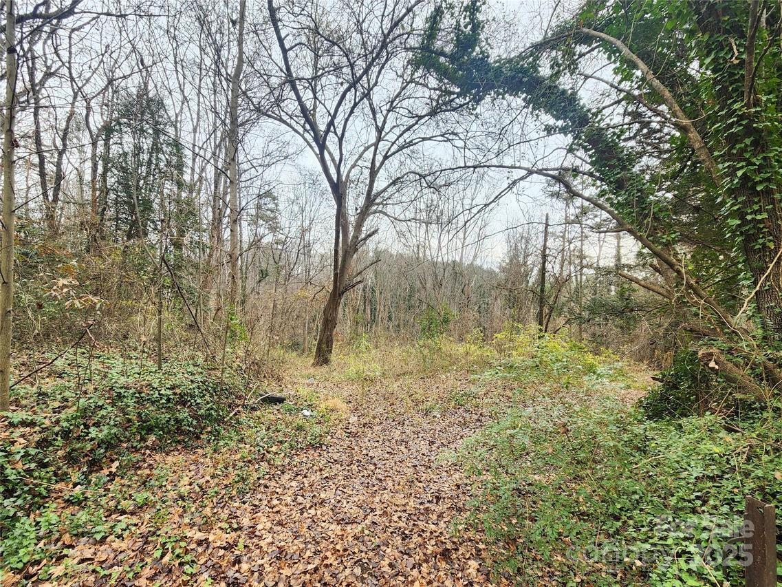 0000 4th St., Hickory, NC 28602