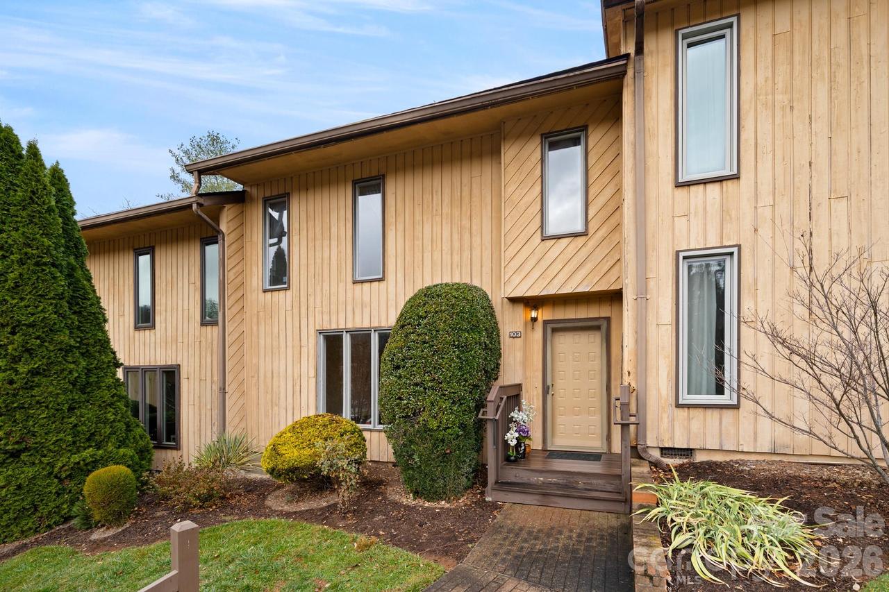 103 Pebble Creek Dr., Asheville, NC 28803