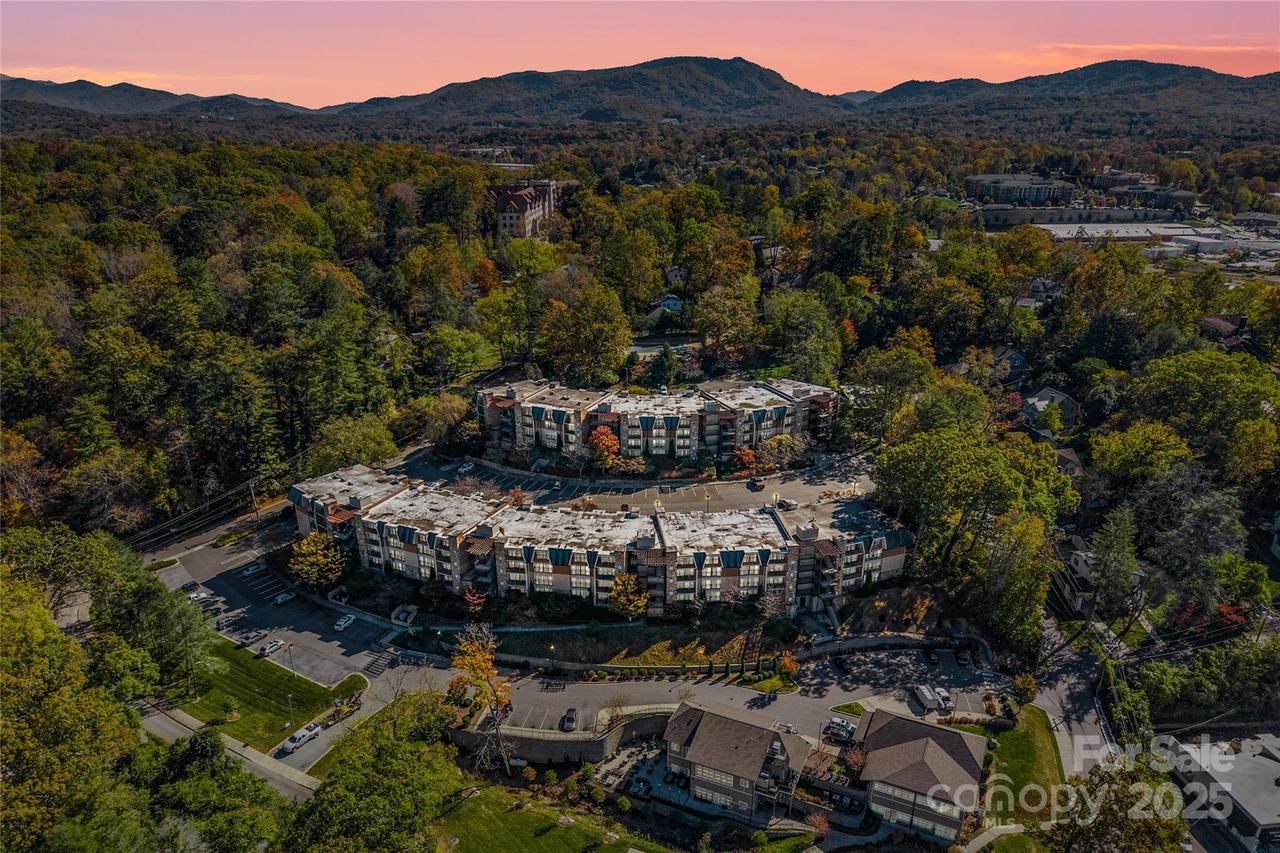 430 Bowling Park Rd., Asheville, NC 28803