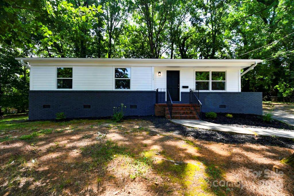 1513 Greenview Pl., Charlotte, NC 28208