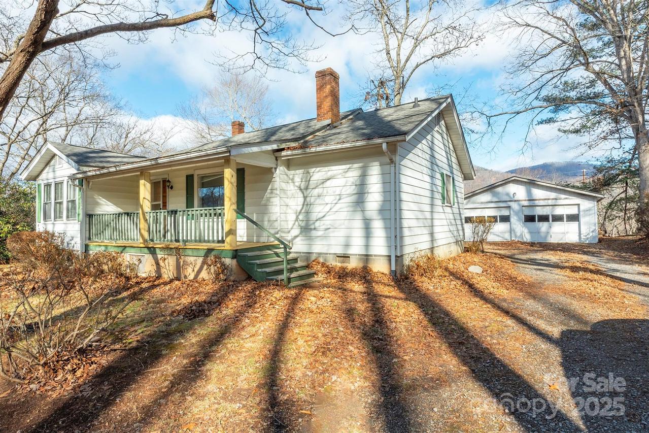 333 Richmond Ave., Swannanoa, NC 28778