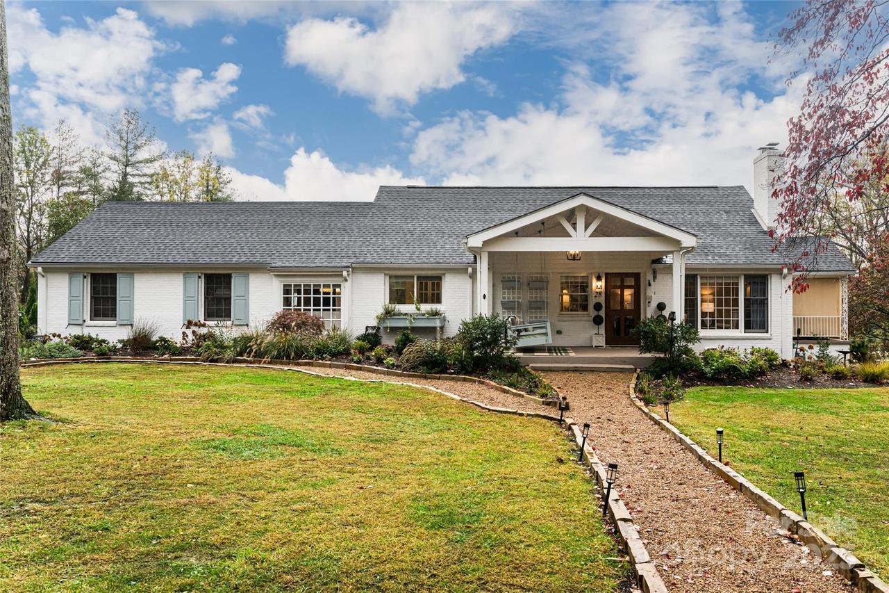 28 Ridgefield Pl., Asheville, NC 28803