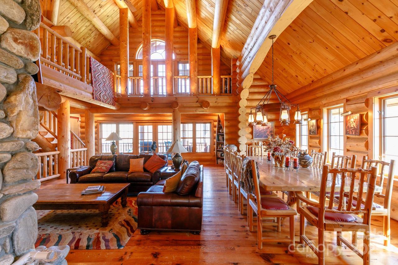 851 Austin Mountain Dr., Burnsville, NC 28714